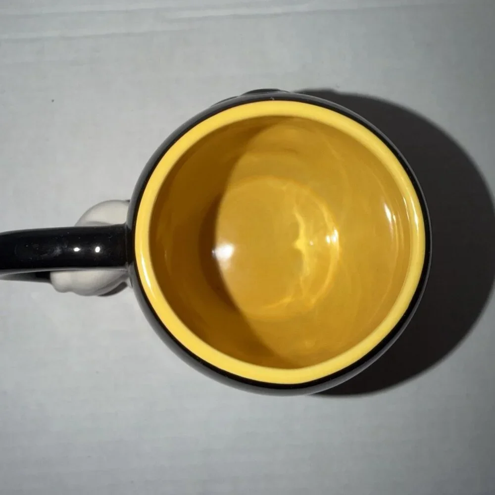 Walt Disney Parks 3D Arm Hand Handle Raised Mickey Mouse 16 oz Coffee Mug‎ Cup